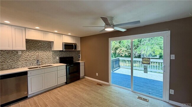 Building Photo - 104 Finwood Dr