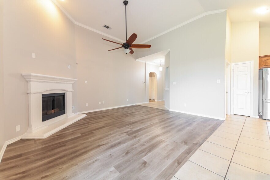 Building Photo - 3232 Buckthorn Ln