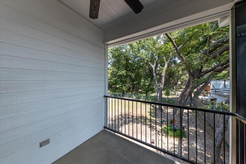 Building Photo - 400 Gaither St