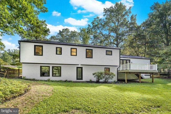 Building Photo - 6353 Crosswoods Dr