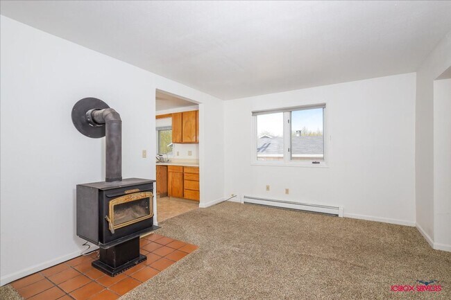 Building Photo - PFD SPECIAL! ONE MONTH FREE!