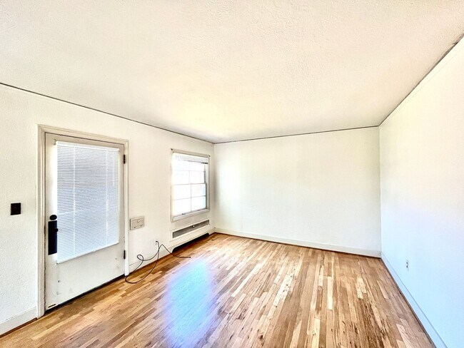 Building Photo - A good connection makes all the difference