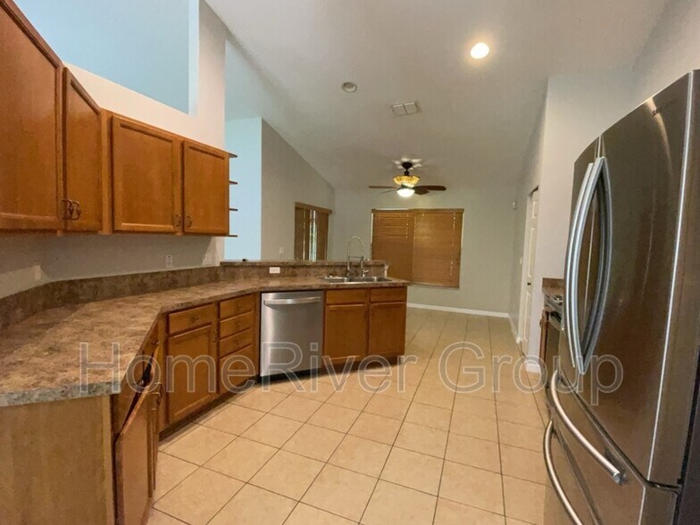Building Photo - 7825 SW 139th Pl