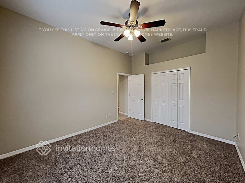 Building Photo - 8119 Belshire Dr