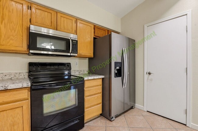 Building Photo - Charming Gilbert Home with Spacious Living & Prime Location