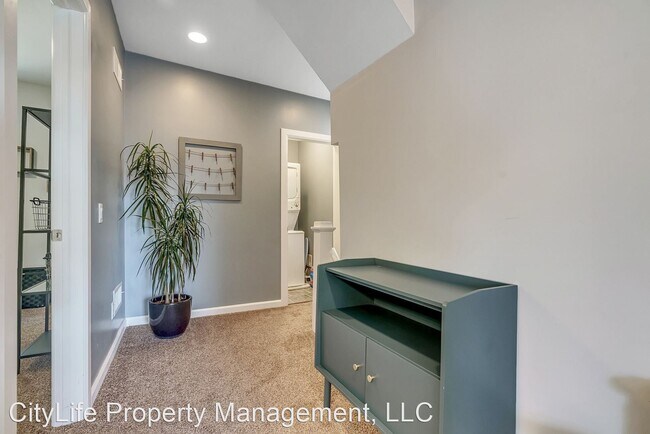 Building Photo - 3 br, 1.5 bath House - 225 Ruxton Street