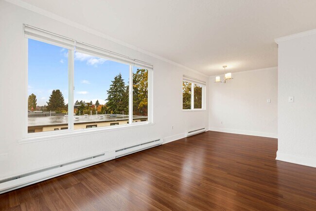 Building Photo - 7501 Greenwood Ave N