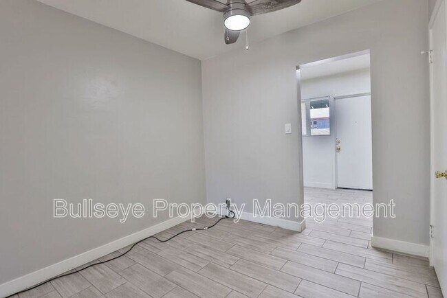 Building Photo - 3415 N 11th Ave