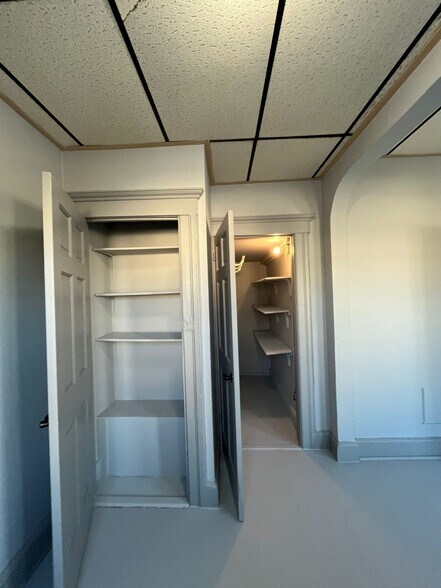 Building Photo - 151 Armstrong Ave