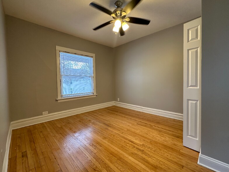 Building Photo - 846-856 N Mayfield Ave