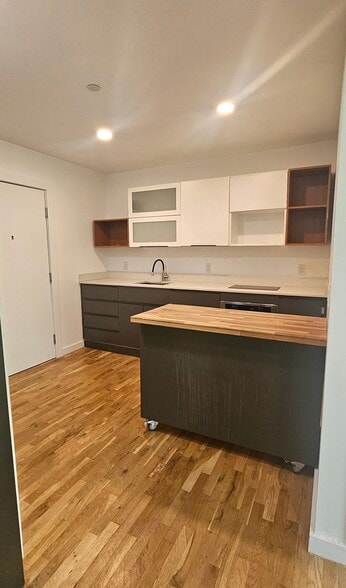 Building Photo - 35 Springside Ave