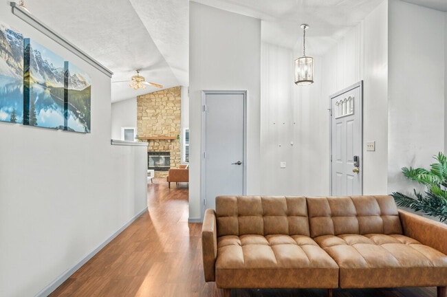 Building Photo - 8209 Parsley Ln