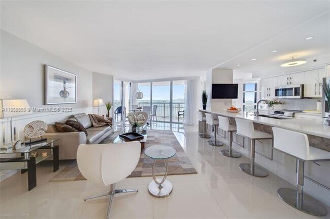 Building Photo - 4000 Towerside Terrace