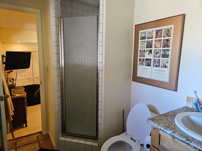 Building Photo - 1 Bedroom 1 Bathroom attached apartment wi...