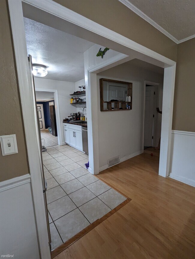 Building Photo - 2 br, 1 bath House - 1519 E Ewing Ave