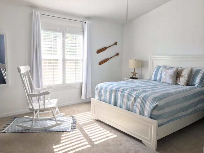 Building Photo - 3638 Pine Oak Cir
