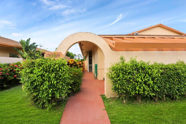 Building Photo - 13759 Date Palm Ct