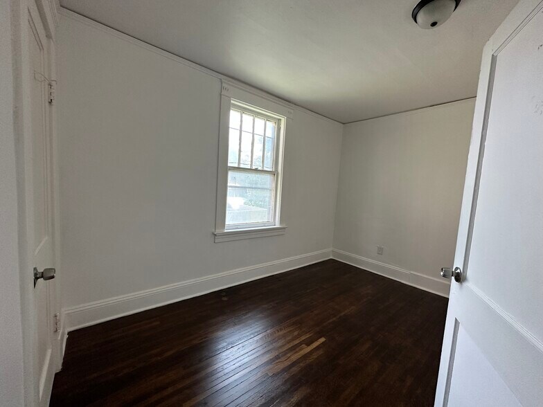 Building Photo - 1111 Buchanan St