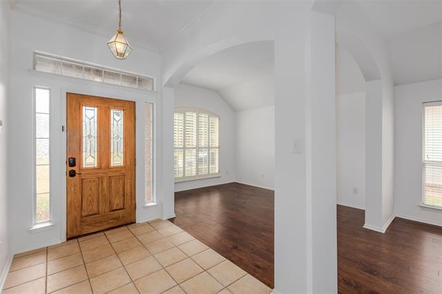 Building Photo - 1433 Woodmont Dr