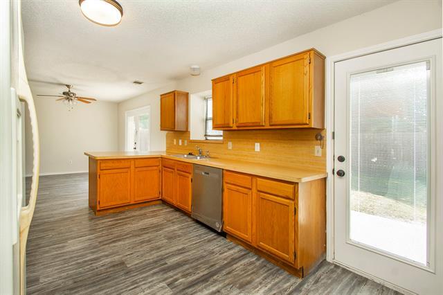 Building Photo - 8406 Americas Cup