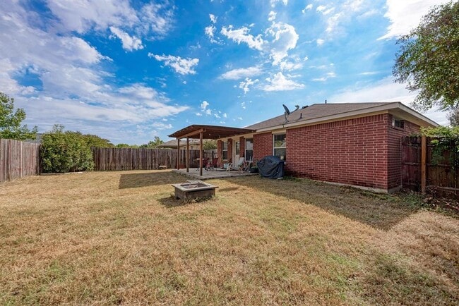 Building Photo - 921 Dexter Dr