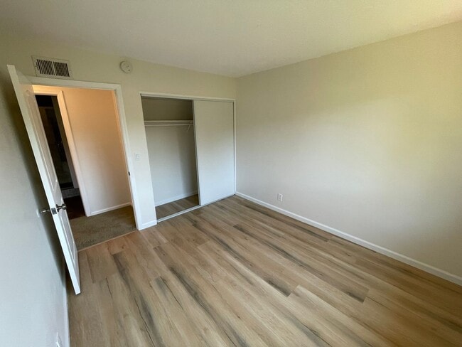 Building Photo - 3745 Portofino Way