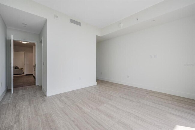 Building Photo - 3015 S Ysabella Ave