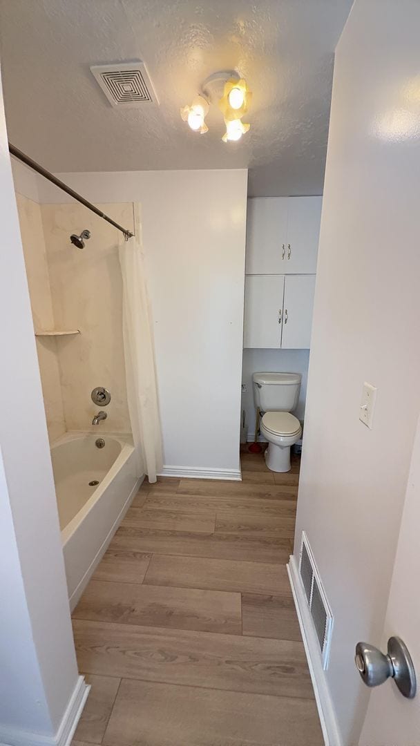 Building Photo - 1374 Maple Dr