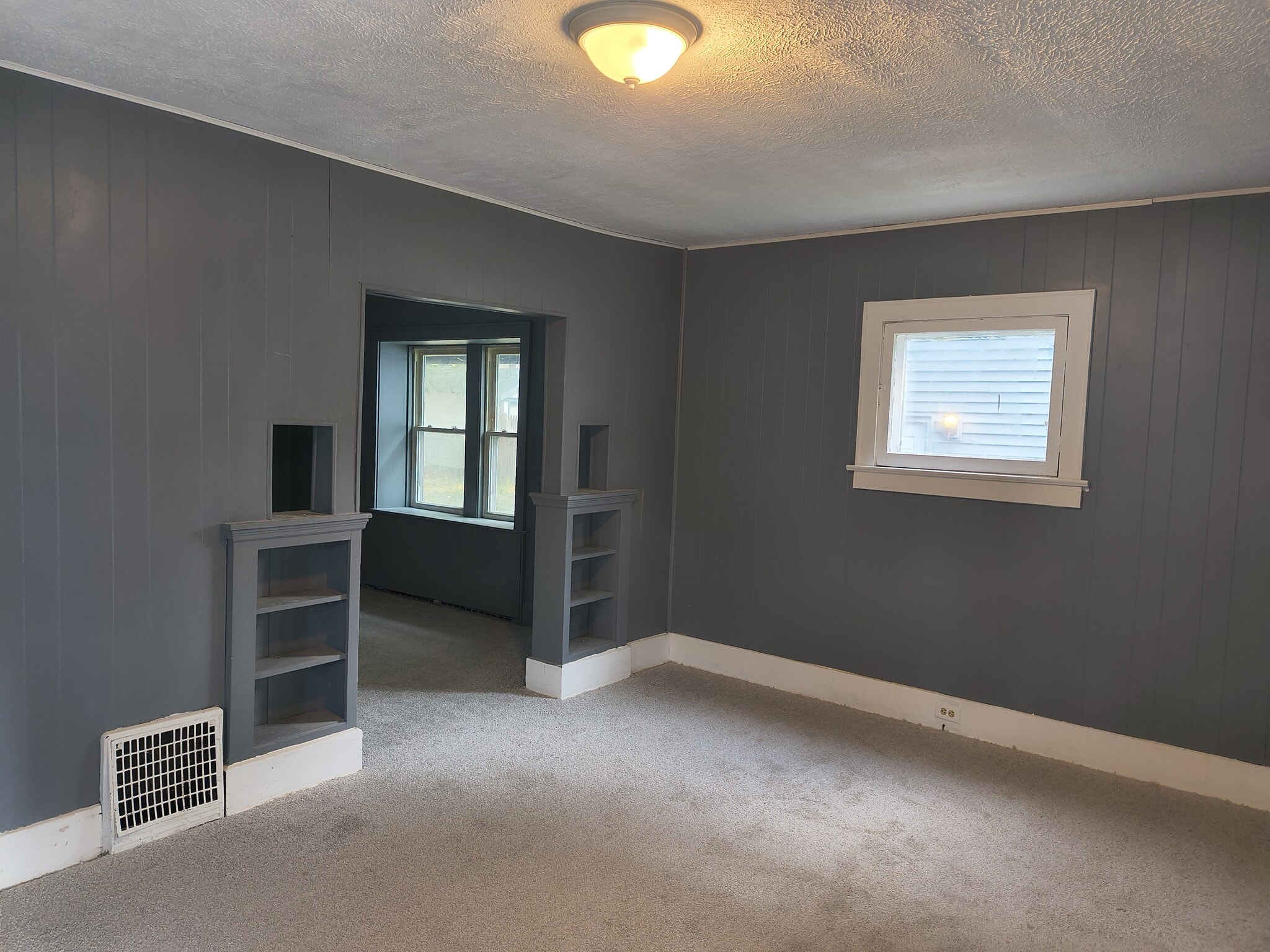 Building Photo - 879 Hammel St