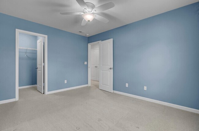 Building Photo - 131 Lakestone Rd