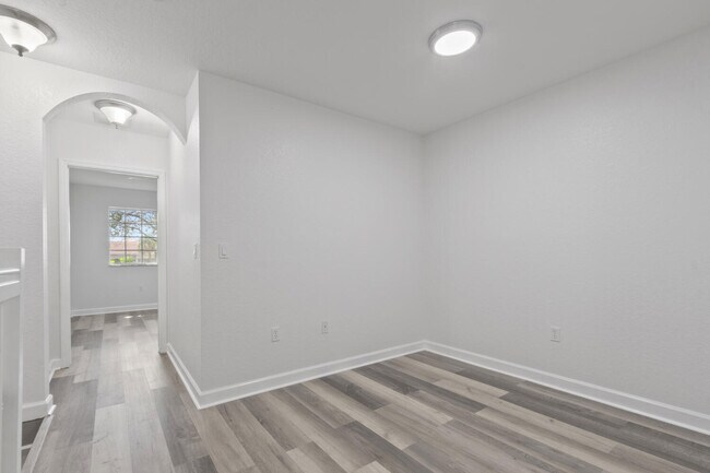 Building Photo - 4140 Napoli Lake Dr