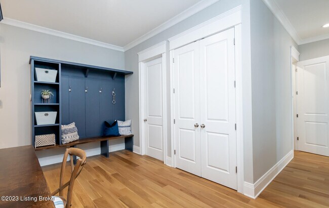 Building Photo - 10400 Meeting St