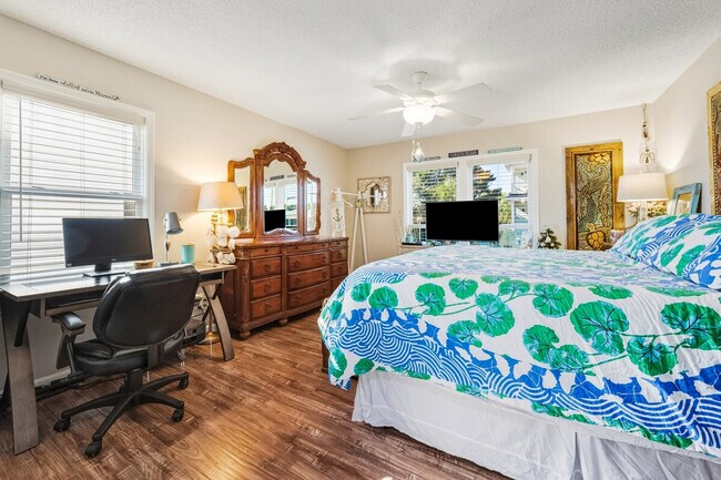 Building Photo - 601 Hazard St