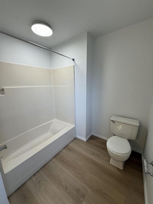 Building Photo - 16055 SW Theresa Ct