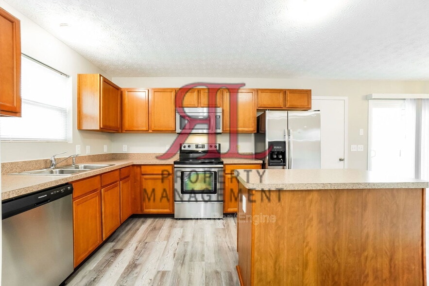 Building Photo - 5569 Goose Falls Dr