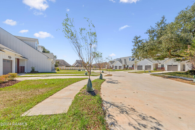 Building Photo - 100 Foster Grove Drive