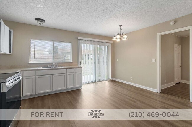 Building Photo - 8219 Glen Lark