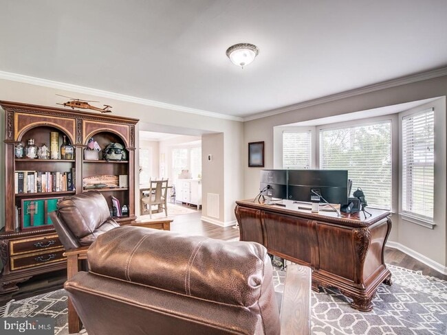 Building Photo - 15744 Beau Ridge Dr