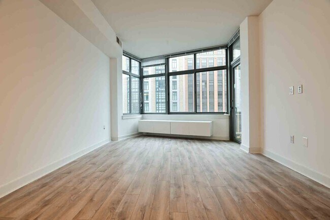 Building Photo - 460 New York Ave NW