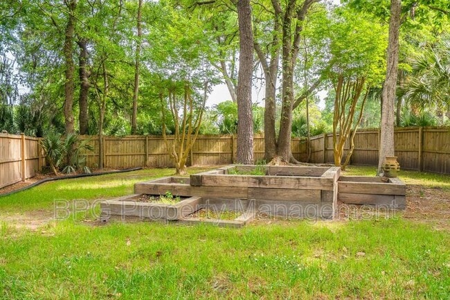 Building Photo - 15 Glenkirk Dr