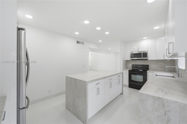 Building Photo - 22384 Thousand Pines Ln
