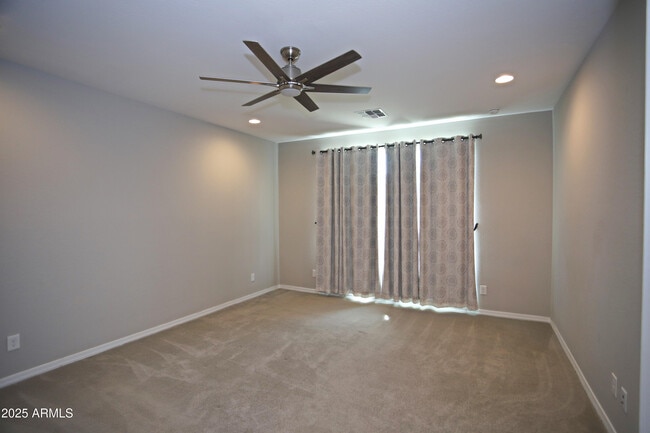 Building Photo - 7013 W Bajada Rd