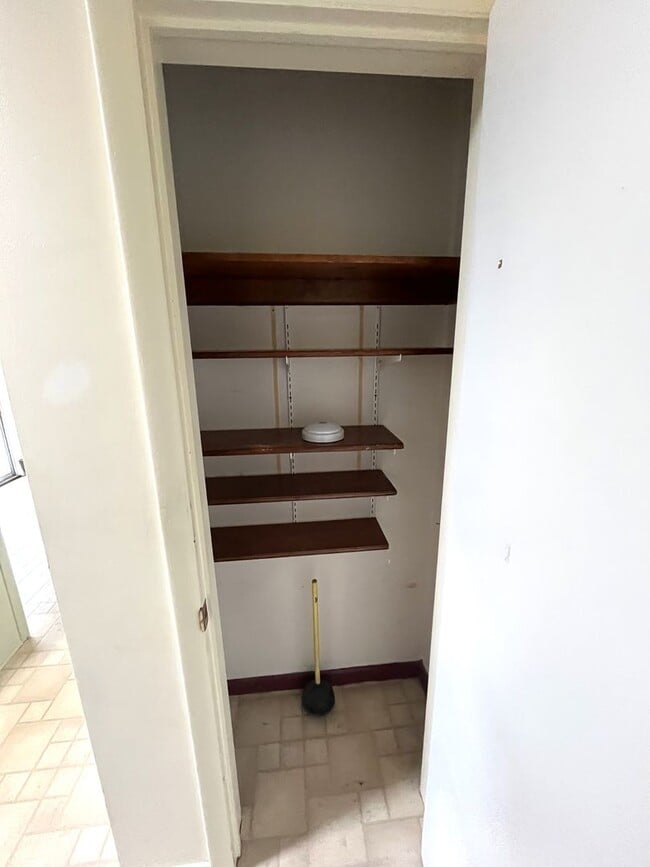 Building Photo - Beautifully Renovated Single-Family Ranch – 3 Beds, 2 Baths