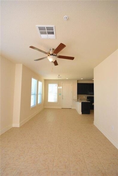 Building Photo - 2222 Creekside Ln