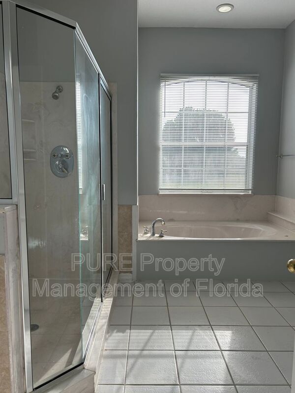 Building Photo - 10346 SW 64th Ct