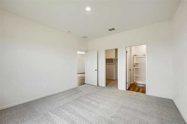 Building Photo - 5345 Calluna Dr