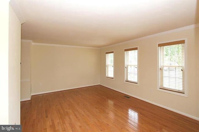 Building Photo - 11956 Sentinel Point Ct