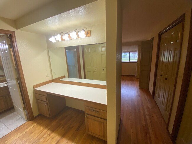 Building Photo - Spacious Buckley Home by Maris Farms