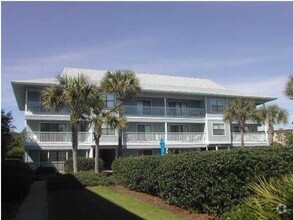 Building Photo - Beachwood Villas