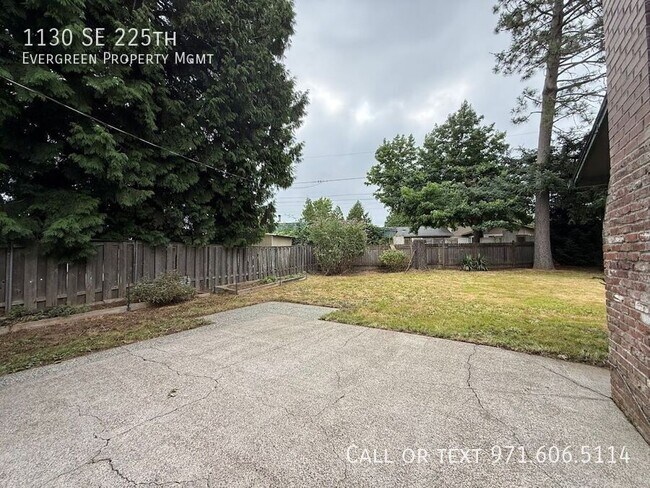 Building Photo - 1130 SE 225th Ave